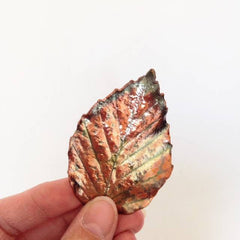 Leaf brooch
