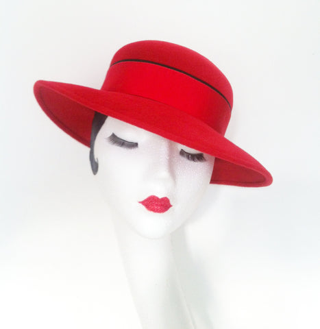 Red vintage fur felt hat - SOLD